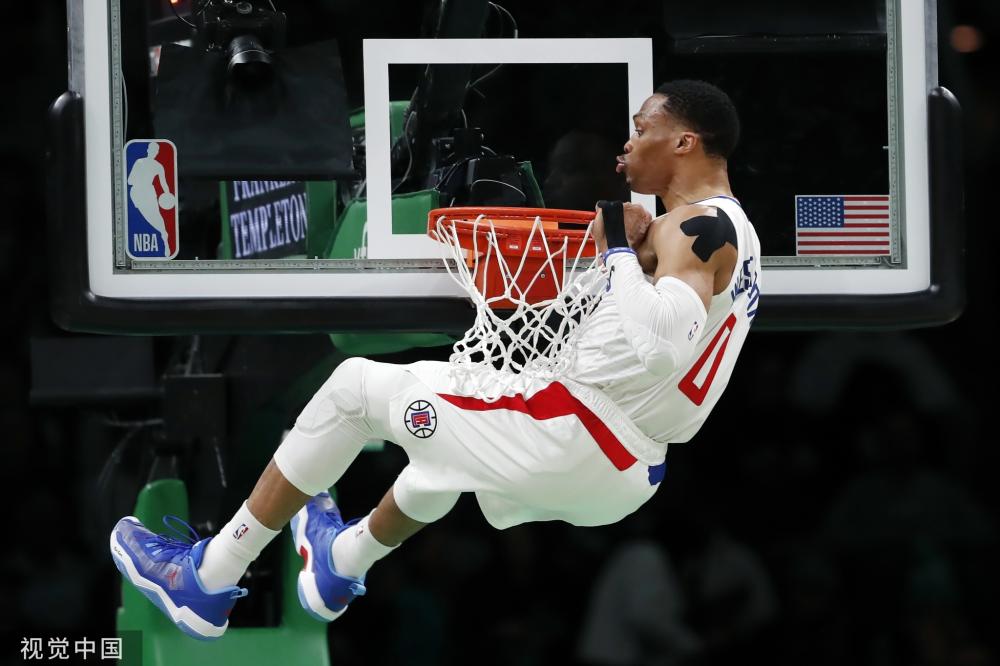 界里崭露头 界里崭露头