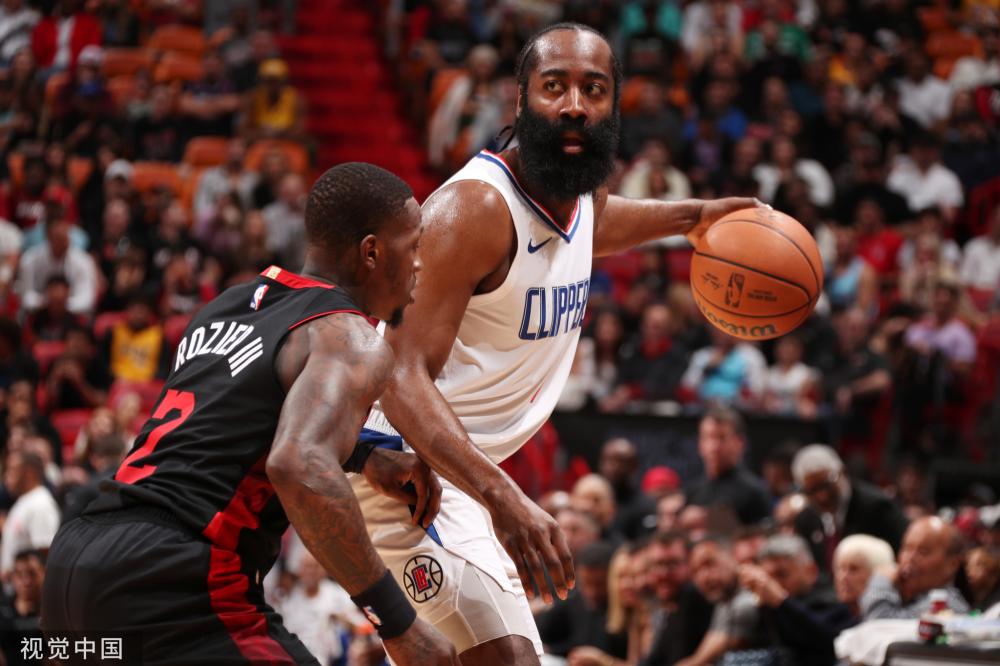 地位的同时 地位的同时