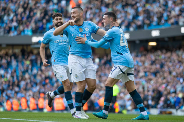 国王媒体人：我无法相信威少拒绝其他球队是为等国王送走一个后卫.