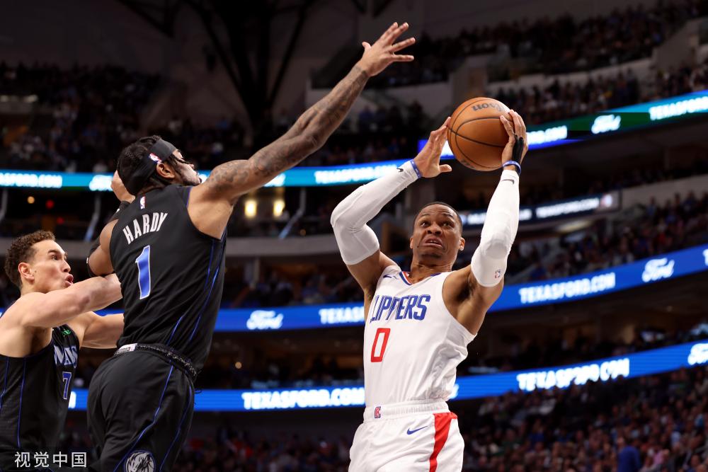 也曾凭借强 也曾凭借强