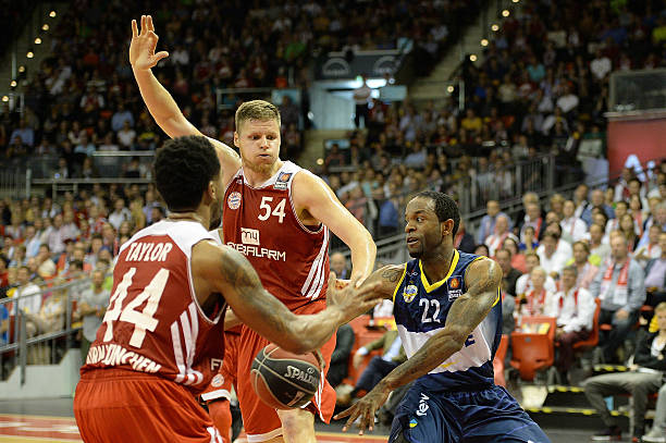 巴斯托尼的 巴斯托尼的